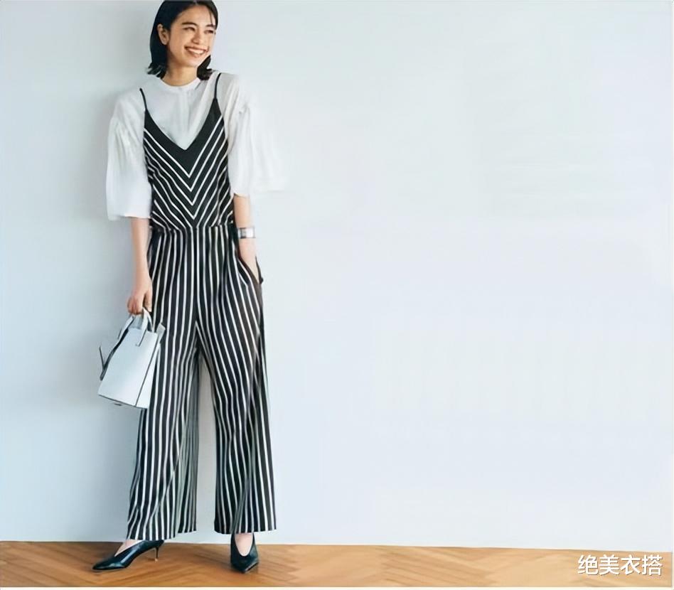 又“偷师”成功！4件衣服、27套穿搭，我凭什么能穿遍整个夏天？ 图18